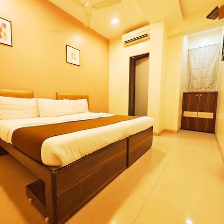Hotel Amfahh - Andheri West Railway Station Мумбаи Экстерьер фото