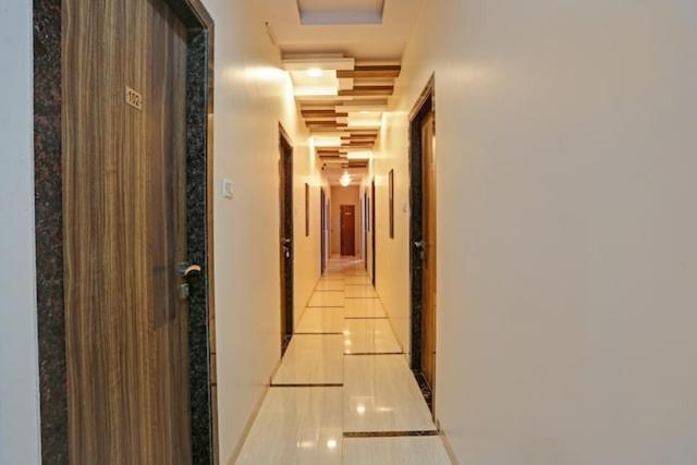 Hotel Amfahh - Andheri West Railway Station Мумбаи Экстерьер фото