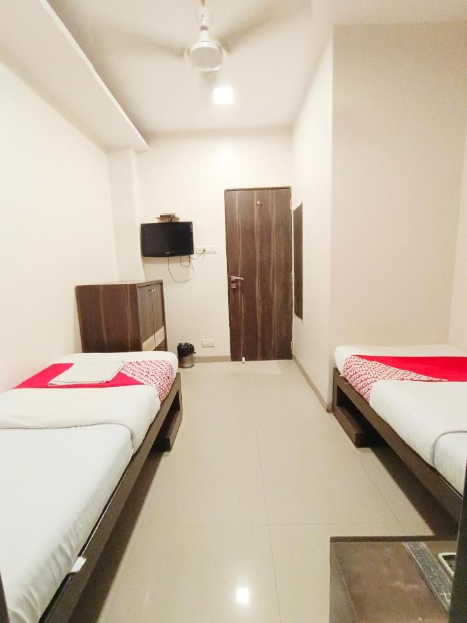 Hotel Amfahh - Andheri West Railway Station Мумбаи Экстерьер фото