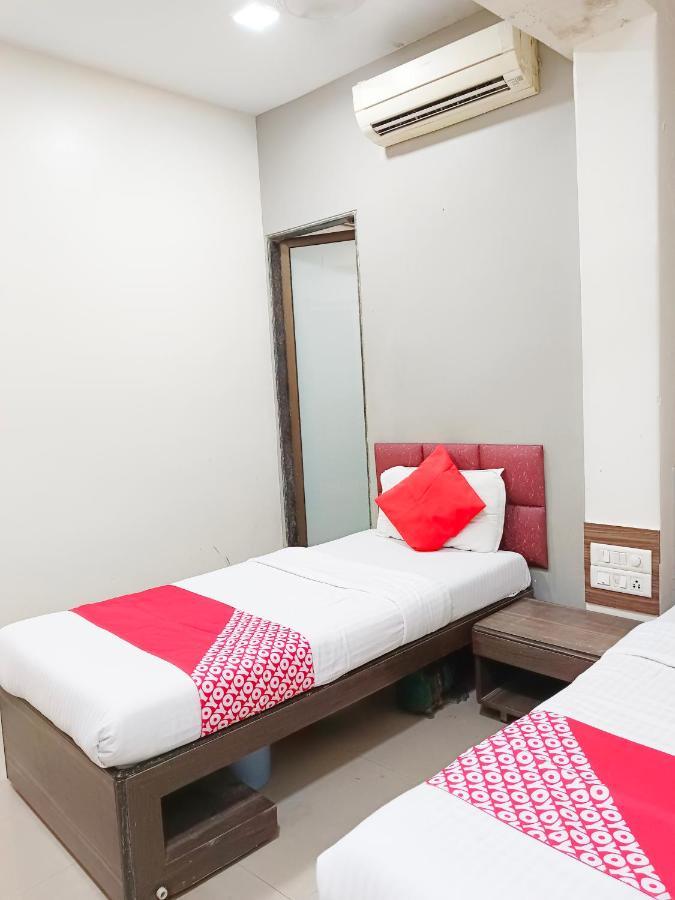 Hotel Amfahh - Andheri West Railway Station Мумбаи Экстерьер фото