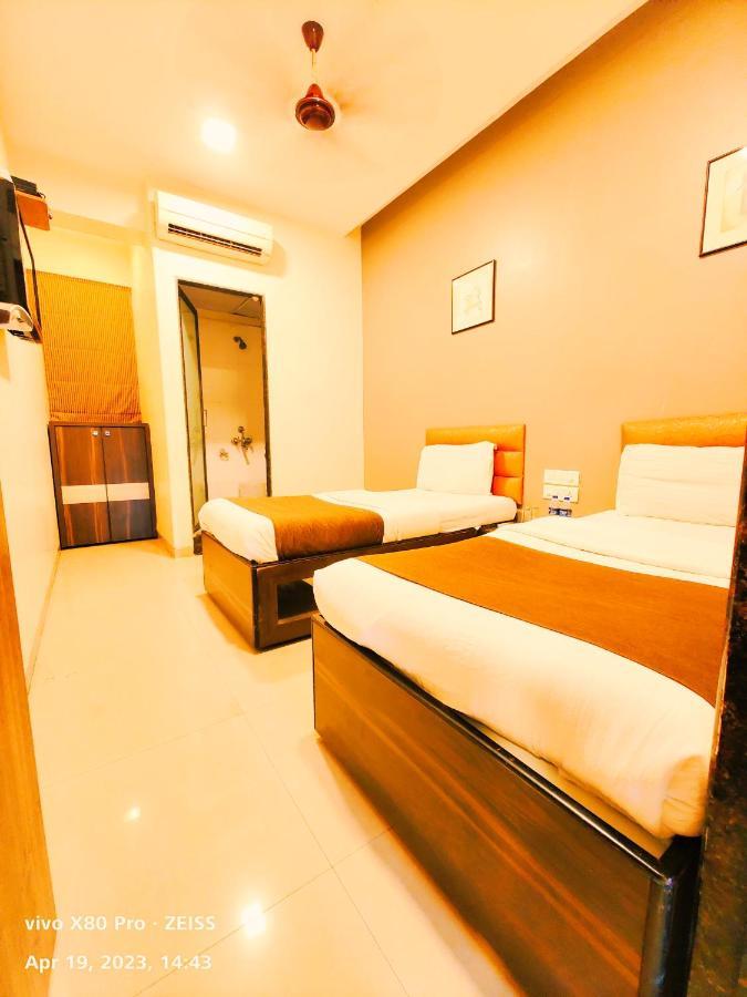 Hotel Amfahh - Andheri West Railway Station Мумбаи Экстерьер фото